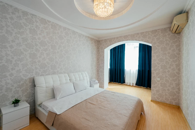 Spacious Central 2BR Apartment